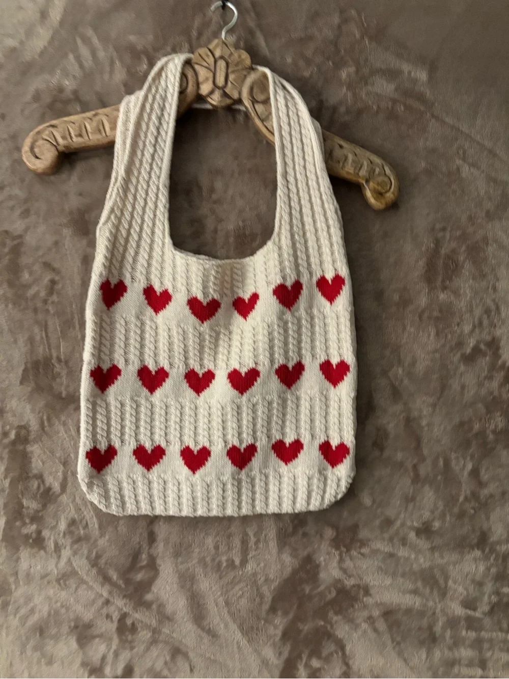 Women’s Cream Knit Heart Tote Bag with Red Hearts